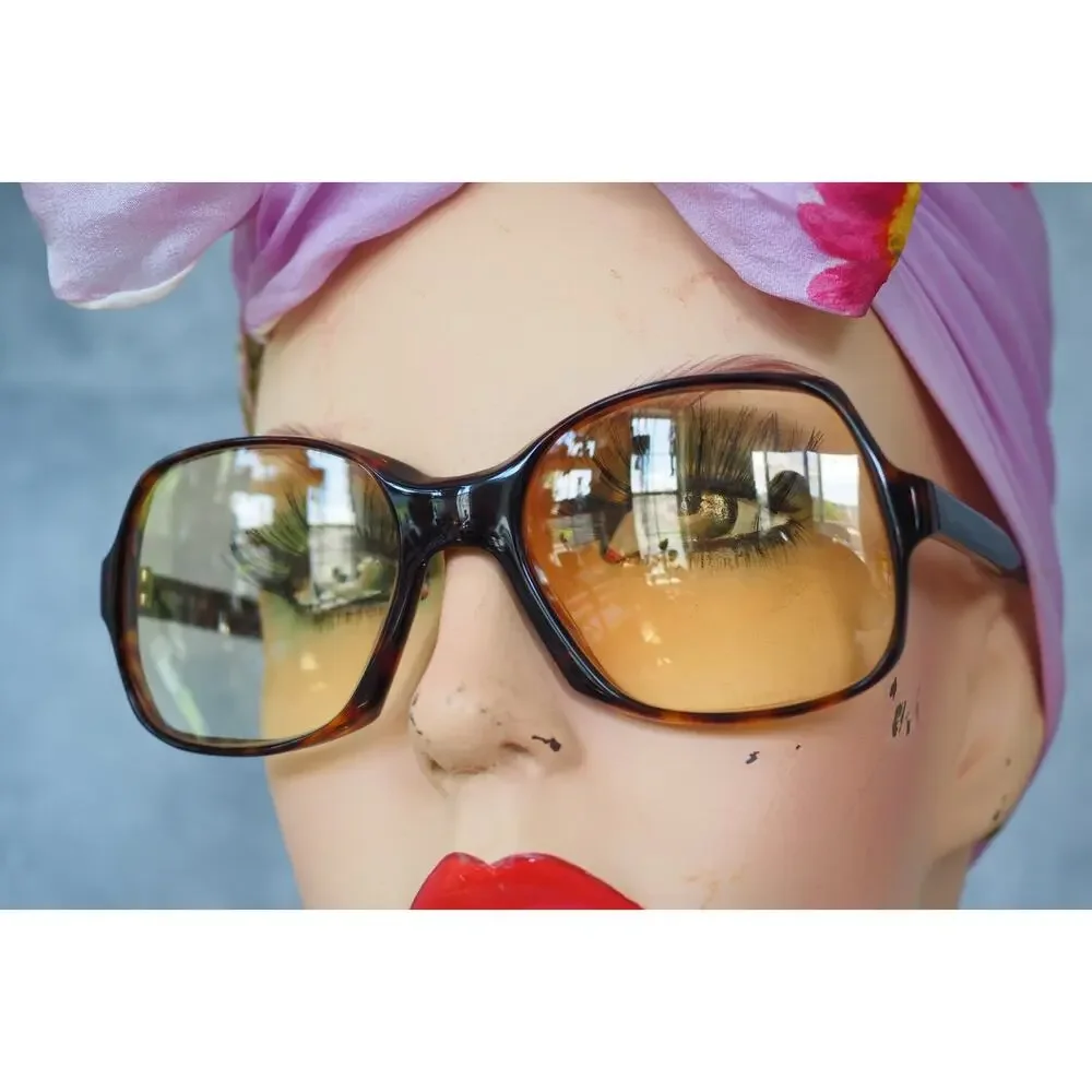 1970s Sunglasses France Yellow Lens Vintage Glam retro Grandma Chic Size 54-19